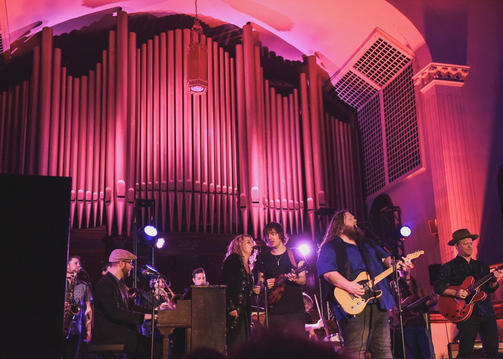 supercrawl's tweet photo. That's how you end a weekend! @matt_andersen and @themellotones blew the roof off the place with an unforgettable set @NewVisionUnited/@musichallHamOnt. #HamOnt (📸 @MC_Highfield) https://t.co/7ZKzBguhIr