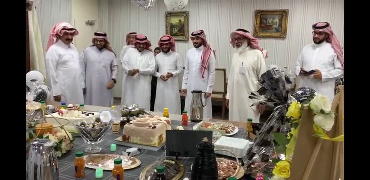 tbanikabeer's tweet photo. أقامت أسرة آل مسفر من ال سالم بني كبير مساء أمس حفلًا بهيجًا حضره الأهل والأقارب والأصدقاء بمناسبة تخرج ابنهم  خالد بن صالح بن سعيد بن مسفر من كلية طب الطوارئ جامعة الملك سعود مع مرتبة الشرف مبارك للدكتور خالد متمنين له التوفيق في خدمة دينه ومليكه ووطنه https://t.co/a1KAmonNhB