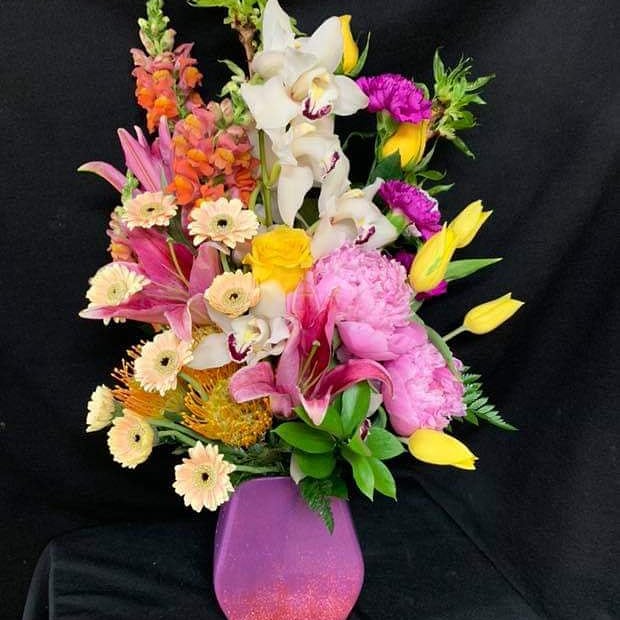 ArtisticFlorist's tweet photo. Mother's Day Week starts tomorrow and we have just what she will love!! Call us and place your order for delivery..spots are filling up quickly.
813-932-6116
#florist #MothersDay #tampa #flowershop #spring #freshflowers #delivery #customdesigns #familyowned #highenddesigns https://t.co/D5l934Qtsw