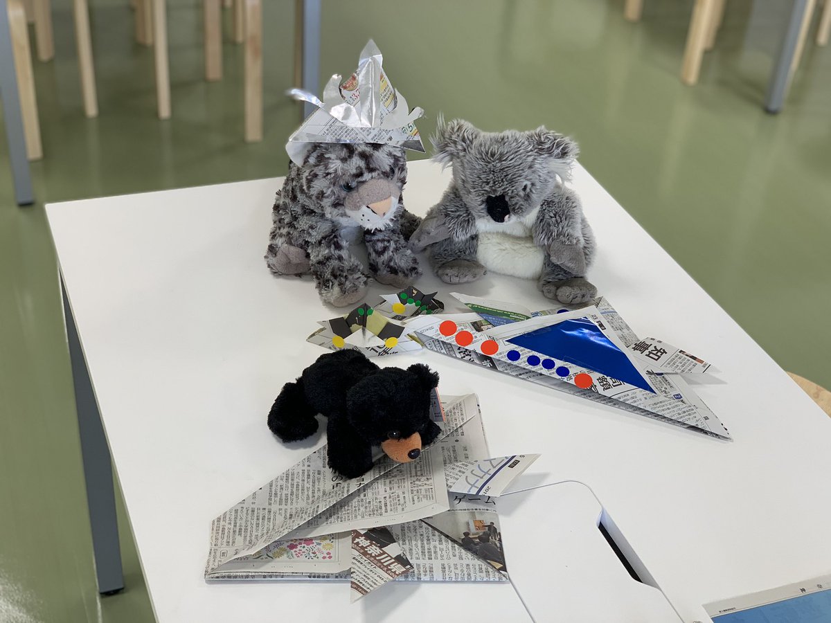 stuffedanimal2's tweet photo. 昨日はこどもの日だったので、新聞紙で兜を作りました！
どう？似合うかな？ https://t.co/ZMCw0STy3P