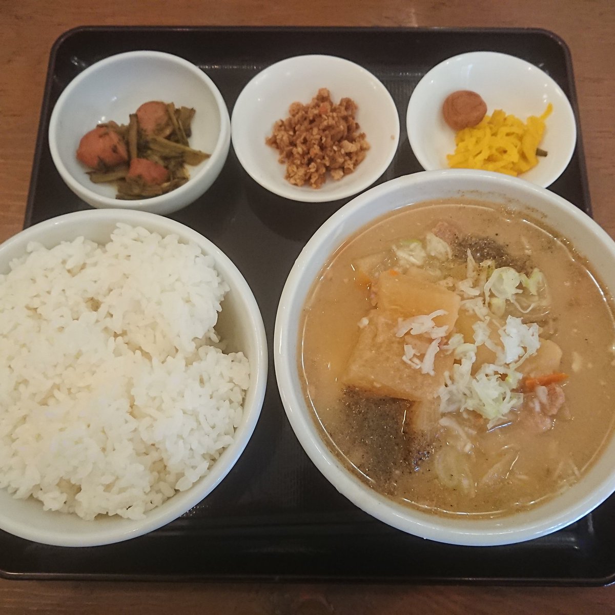 吉田とん汁店