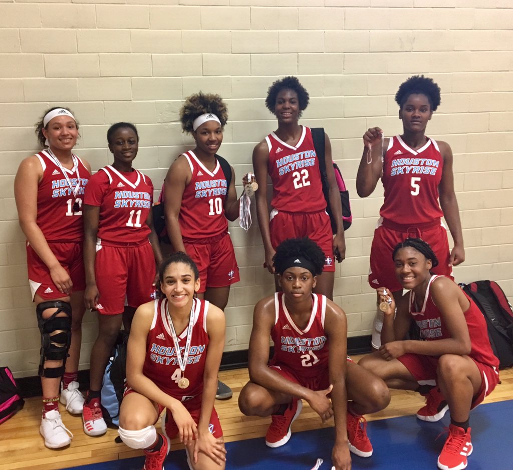 SkyriseElite's tweet photo. 🏀Hat’s off to @SkyriseElite Adidas Gauntlet Platinum Team for a COMMANDING 4-1 PERFORMANCE in this weekend’s local Cinco de Mayo Tournament!🎉 Came up a little short in 🏆game but still WINNERS all day, every day!💯 #turnedthecorner 🙌🏼#runningasone💪🏽🔥 #loveourgirls ❤️ #skyrise https://t.co/r2xdN63IEo