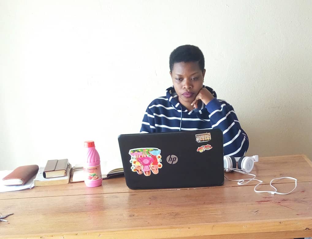 ryaf_agribiz's tweet photo. The new face of farming: youth making agribusiness 'cool'

Anitha Kansiime Birasa A, Rwandan young women and C.E.O of Tani Enterprises which produced Tani fresh yoghurt ( Vanilla, Strawberry and mixed fruit flavours) in @nyagataredistrict @RwandaEast. https://t.co/7TNq4xikQ9