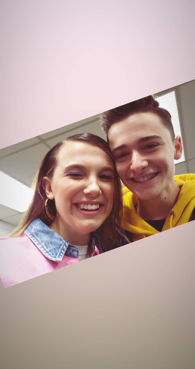 MilliebbrownTH's tweet photo. มิลลี่และโนอาห์ (@noah_schnapp) ที่งาน #StrangerCon19 ในนิวเจอร์ซีย์ค่ะ https://t.co/NYZPiUxiFr