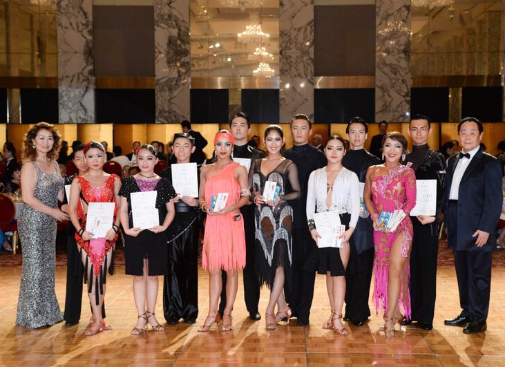 スターボールダンス競技会
アマチュア ラテン
優勝  押川慧悟&amp;和田知世組
2 位  吉田篤志&amp;中澤麗組
3 位  飯田大和&amp;渡邊慧子組
4 位  永島啓矢&amp;宮崎佑希組
5 位  高橋海&amp;和田享華組
6 位  小島獅桐&amp;安原ゆめる組
#JCF競技結果
#JCF #競技ダンス
#ボールルームダンス
写真提供 #鈴木写真館