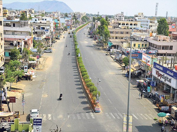 SakshiNews's tweet photo. నిప్పుల కుంపటిలా రాష్ట్రం! : https://t.co/nQ6P8HDheL #Heatwinds #Temperatures #sunstrokedeaths https://t.co/ognY3RukJa