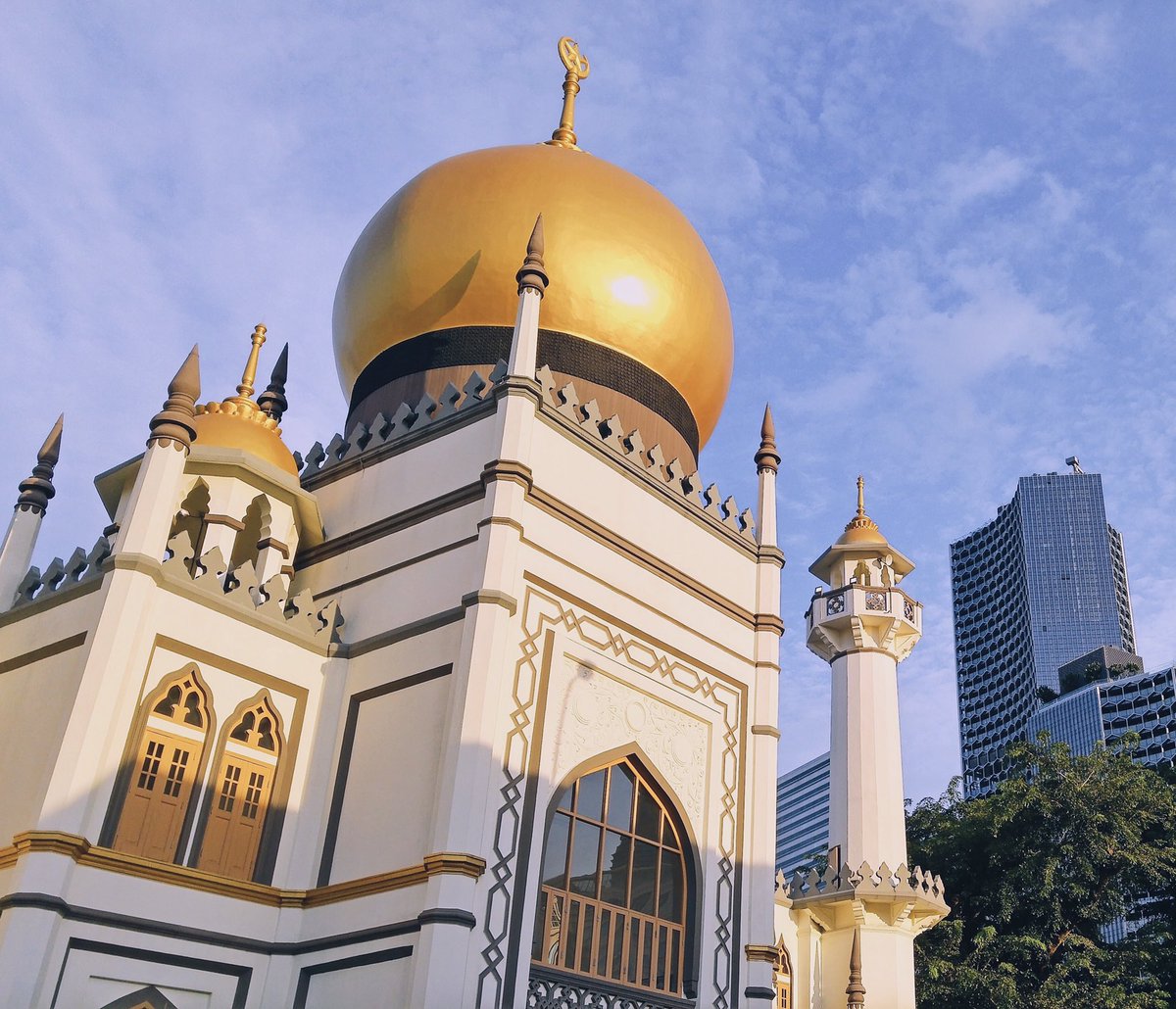 majuritysg's tweet photo. Today marks the start of Ramadan and the first day of the fasting month for Muslims. Wishing all our Muslim friends a blessed and fulfilling Ramadan! #Ramadan2019 https://t.co/WiPDNPVlor