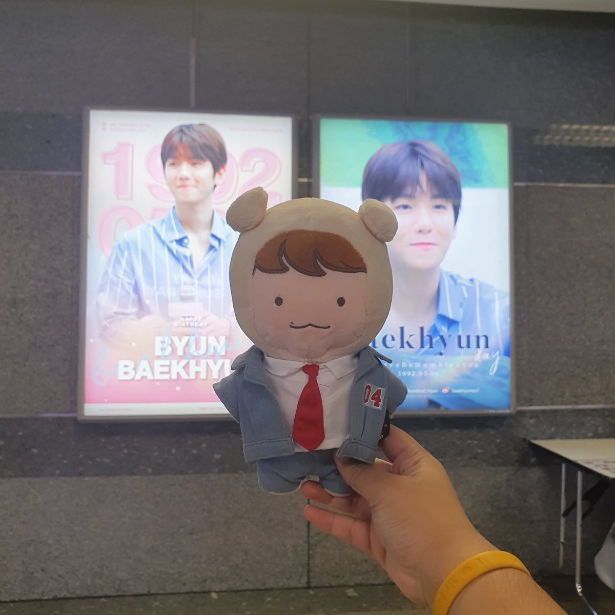 jxnjx_mm's tweet photo. ❤❤❤
#MAYBEVERYDAYISBDAY
#BeBraveBeHumble0506
#ป้ายปุ๊กปิ๊กBBH
#BEMYFEARLESSLIGHT
#SUHOmyPridemyHappiness https://t.co/B5m0zJRIX2