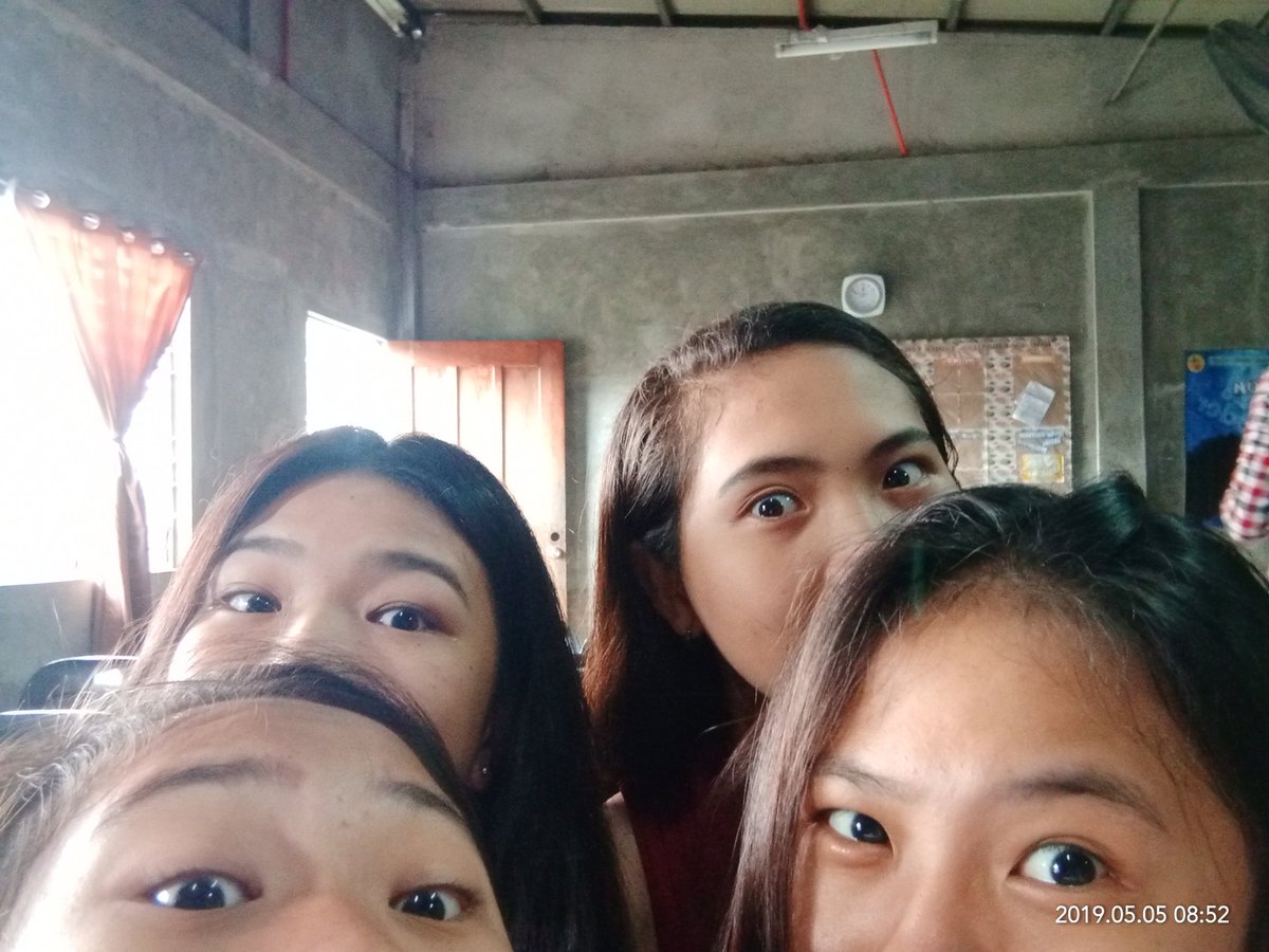 ClaireLlemos's tweet photo. My bestie😂😘 https://t.co/u5BtEhzLPX