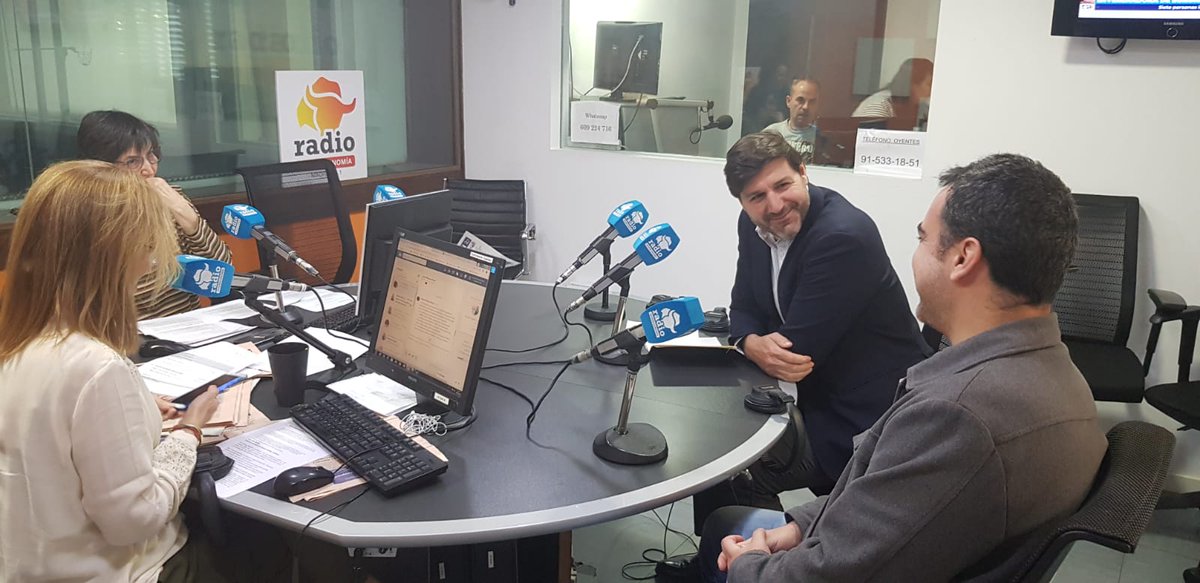 Visa_ES's tweet photo. Hoy hemos estado con Luis Estrada fundador de @2gether_global en @intereconomia radio con @CriadoSusana explicando nuestro acuerdo de colaboración https://t.co/isksbYr6wY