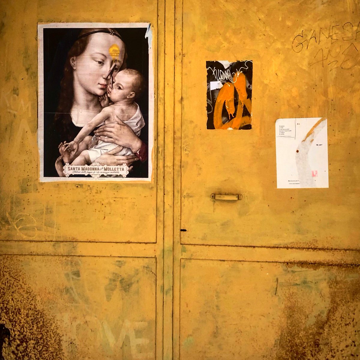 understandrome's tweet photo. I love this bit of street art spotted yesterday on via de’ Delfini. It reads “Holy Madonna of the Clothes Peg. Save us from the stink of this rubbish” https://t.co/uSFUz5EkAo