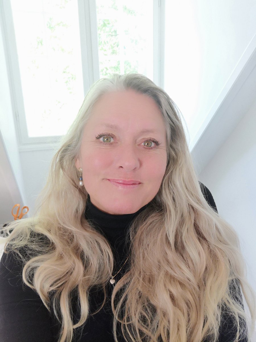 version2dk's tweet photo. Borgere og ansatte får intet at vide om hvor CFCSs tvangsovervågning af netværkstrafik etableres - som kunne være hos store tele og it-selskaber: Microsoft, TDC mfl. Kritisk blog om ny CFCS-lov https://t.co/1i369qg6vr #dkpol #dkjura #dkret #privacydk #itpol https://t.co/xrnnkIhh6q