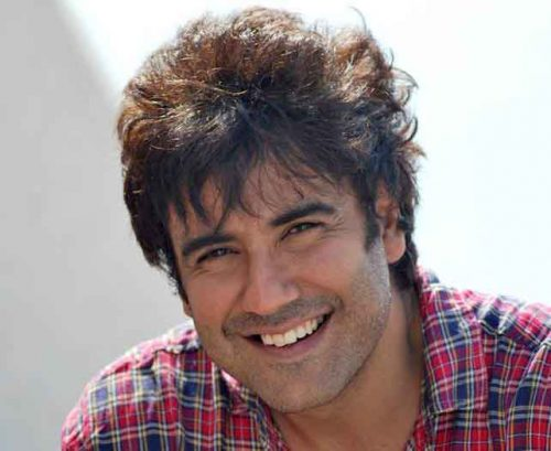 ntilive's tweet photo. मोना ��िंह के एक्स बॉयफ्रेंड एक्टर #KaranOberoi हुए गिरफ्तार, शादी का झांसा देकर रेप करने का आरोप

#BollywoodNews https://t.co/61vtZHzju3