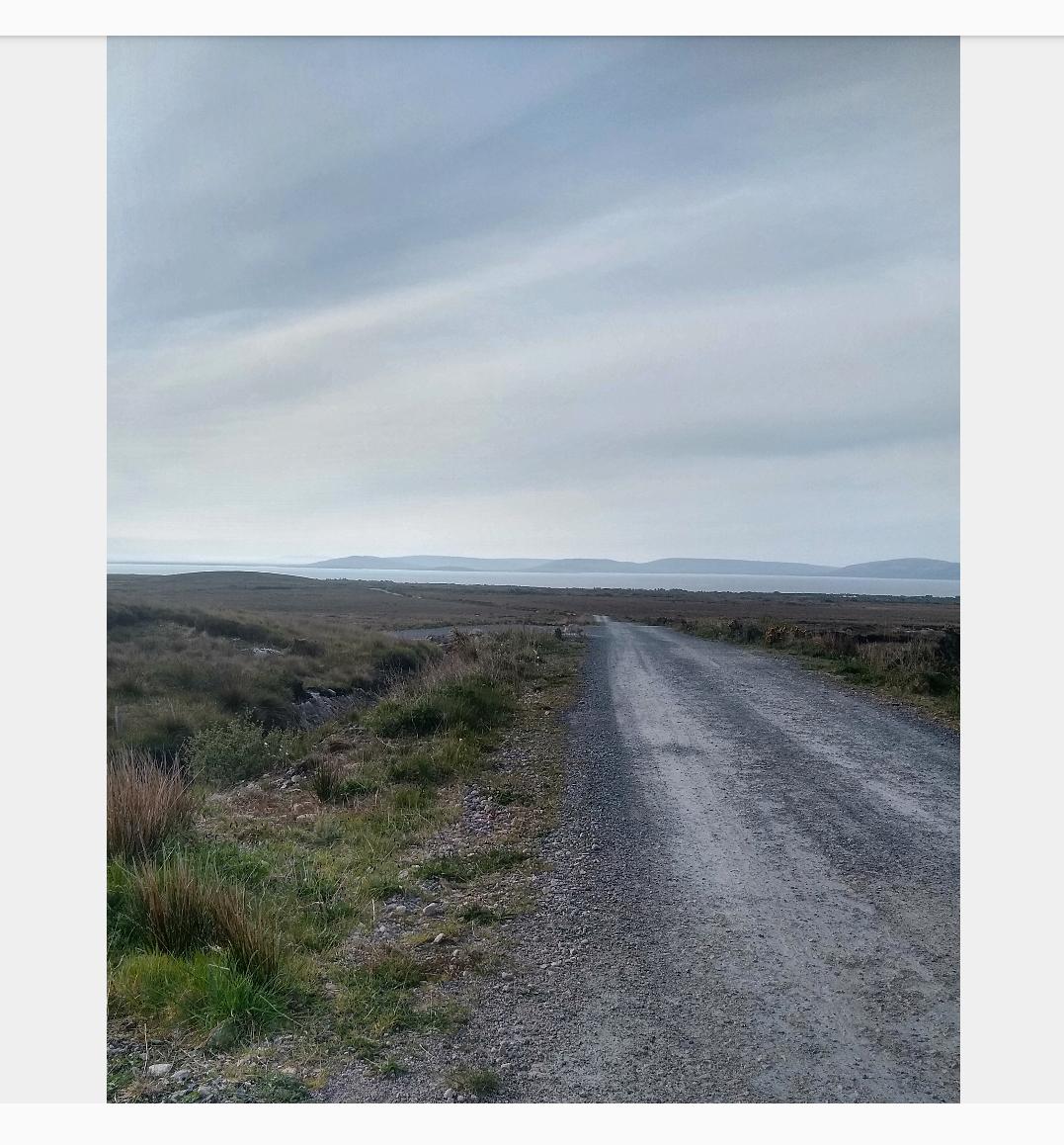 cnocsuain's tweet photo. Bank holiday Monday and the world is your playground...#whiletheworldsleeps #whilesomeoftheworldisdyingofahangover #galwaybay #WildAtlanticWay #Connemara #galway https://t.co/dyDXwAXxlW