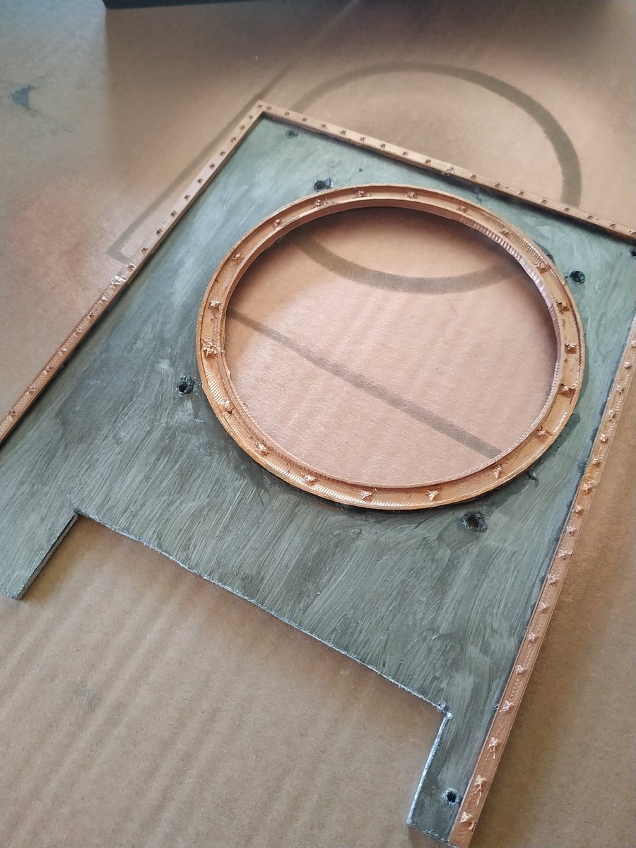 alberto_orco's tweet image. Ésto está ya en las fases finales de producción. 😅 😅 😅

@Thermaltake_ES #modding #casecon #mjolnir