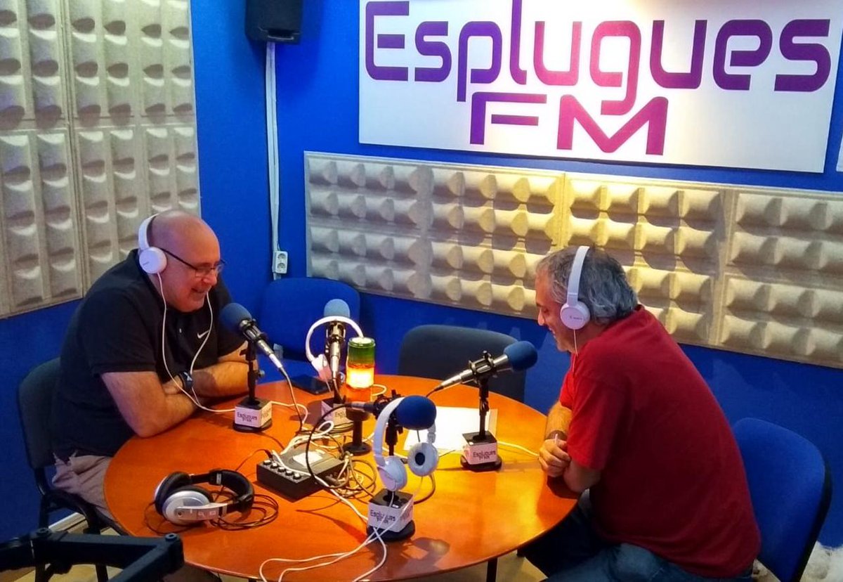 EspluguesFM's tweet photo. Lluís Osma, entrenador Mini A Masculí i PreMini Femení @cb9esplugues torna al #PasZero amb @ljromero_7
Avui dilluns a les 15h i a les 23h i divendres a les 15h #EspluguesFM 94.2 FM #esports #basquet #ràdiolocal 🤼♀️🏀🤼♂️ https://t.co/rLeric4kYM