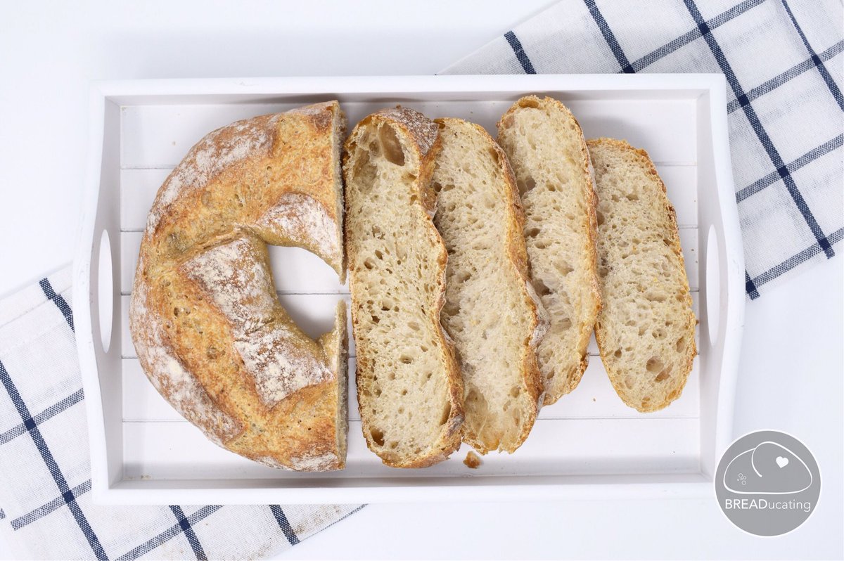 breaducating's tweet image. So here’s our crown from yesterday! Made using #bob our sourdough starter. If you want to have a go at this one, then the recipe is here: breaducating.co.uk/whitesourdough… #realbread #bread #baking #sourdough
