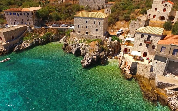 ourania15's tweet photo. 🌷Ημουν έτοιμη να πέσω στα κύματα🌷όταν πέρασε ξαφνικά ένα θαλασσοπούλι και μου ψυθίρισε🌷Ε Ψιτ ..εσένα μιλάω🌷Μου παράγγειλε η ζωή να σου δώσω ένα φιλί🌷~Αλκυόνη Παπαδάκη ~Με αισιοδοξία ,θετική σκέψη ,καλή διάθεση🌷καφεδακι☕️&amp; η εβδομάδα θα ξεκινήσει όμορφα 🌷ΚΑΛΗΜΕΡΑμε αγάπη 💕 https://t.co/W21RX1cFEm