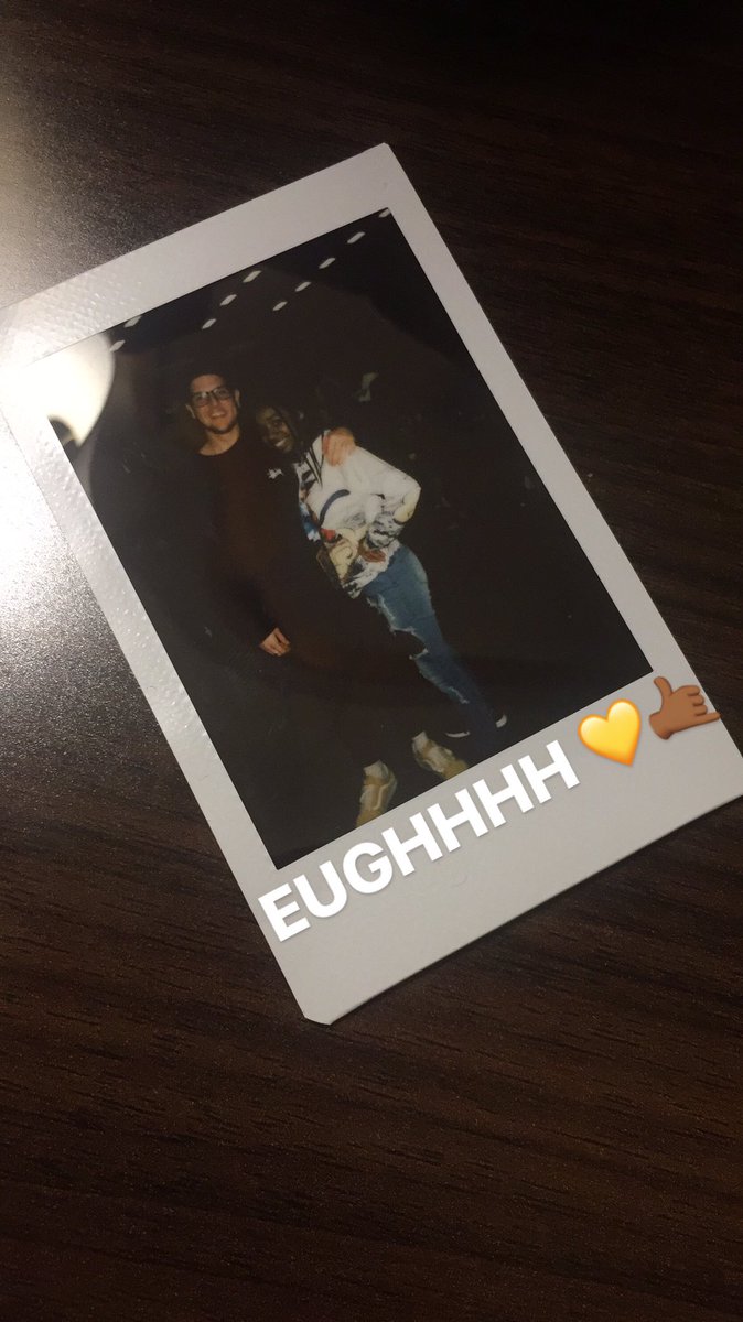 R𝕖𝕪𝕟𝕒 𝐂 tweet media