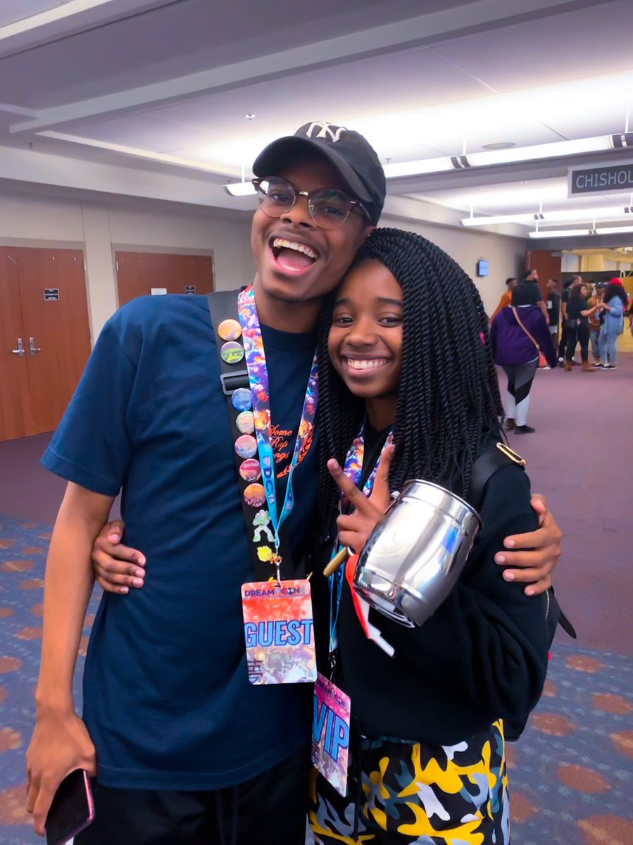 R𝕖𝕪𝕟𝕒 𝐂 tweet media