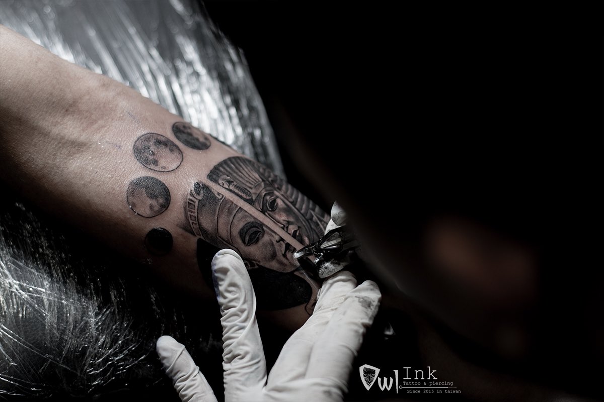 nguyenhaianh139's tweet photo. -----------------------------------------------
#swallowstencil #soulofcolor #soulofdarkness #swallowteam #swallowsupply #haianhtattoo #owlinkstudio #xăm #xam_hinh #xăm_hình #xam_hinh_dai_loan #xăm_hình_đài_bắc #xăm_hình_đài_loan
#taipei #taiwan #thanksu https://t.co/GWDKpBYyIM