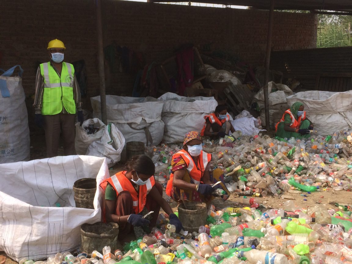 bewastewise's tweet image. Delhi Startup Helps Recycle 100K Tons of Plastic Waste Into Bags, Shirts &amp;amp; More @thebetterindia #WasteWise
bit.ly/2VEe9HS