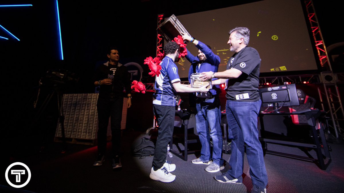 thundergaming's tweet image. Your #ThunderSmash Champion! Congratulations to @DabuzSenpai on winning $20k. Amazing play from MVD as well. See you next time!