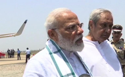 NiwanTimesInd's tweet photo. #Odisha : पीएम @narendramodi ने अधिकारियों संग समीक्षा बैठक के बाद कहा- राज्य और केंद्र सरकार के बीच संचार बहुत अच्छा था. मैं निगरानी भी कर रहा था. यहां लोग जिस तरह से सरकार के निर्देश का अनुपालन करते हैं, वह सराहनीय है. @Naveen_Odisha @GovernorOdisha @dpradhanbjp #CycloneFoni https://t.co/2OhaakDHwG