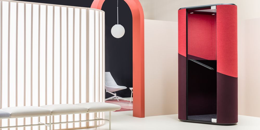 oficina_muebles's tweet photo. ¿Mucho ruido en tu oficina Open Space? Las cabinas acústicas pueden ayudarte a aumentar el rendimiento del espacio y la concentración de tu equipo https://t.co/xPjZL6avHy #oficina #interiorismo #oficinas #productividad https://t.co/IHD1n2MCV1