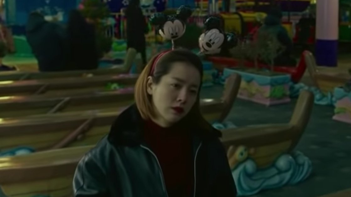 -그러게 내가 롯데월드 가자고 했잖아.
-....
-미쓰백은 이런 덴 감 안좋단 말야. 내년엔 내 말 듣기다?
-알겠다고.
-그래도 날씨는 진짜 좋다.

올해 눈치게임은 대실패