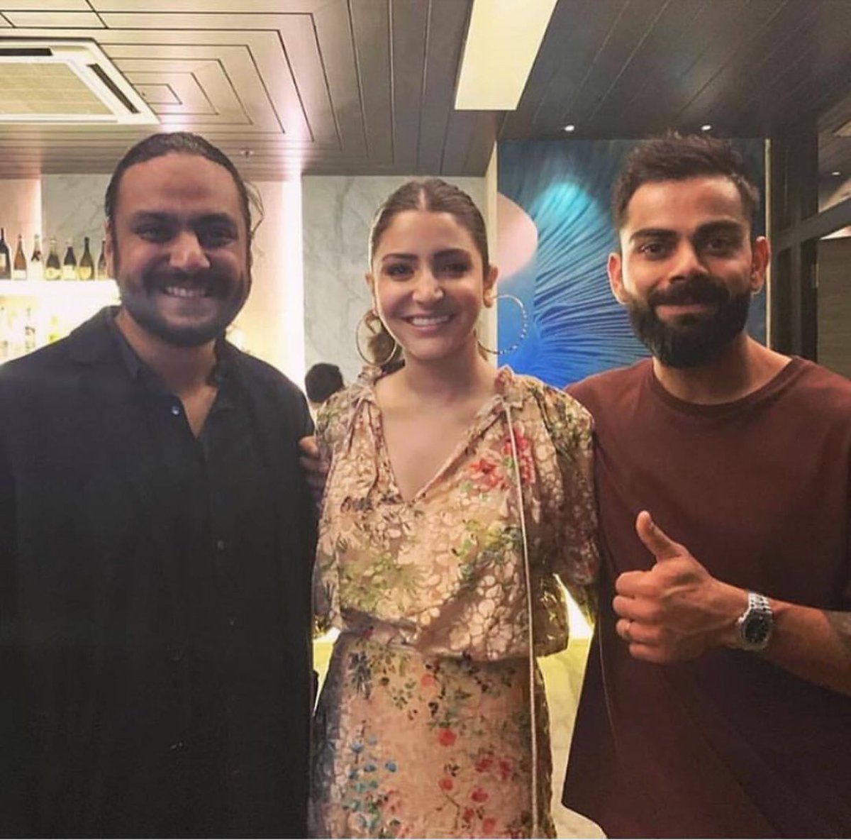 Anushka Sharma ve eşi Virat Kohli partiye katıldılar 🎉❤️ #AnushkaSharma #ViratKohli