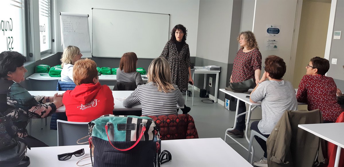 grupo_ssi's tweet photo. Comenzamos la semana con imágenes de una sesión formativa que impartimos la semana pasada. 

Objetivo: avanzar en los procesos de digitalización del departamento del SAD. 

Porque la transformación digital de #GrupoSSI es una realidad.

#DIGISAD #SAD #digitalización https://t.co/h2V32Q5bcF