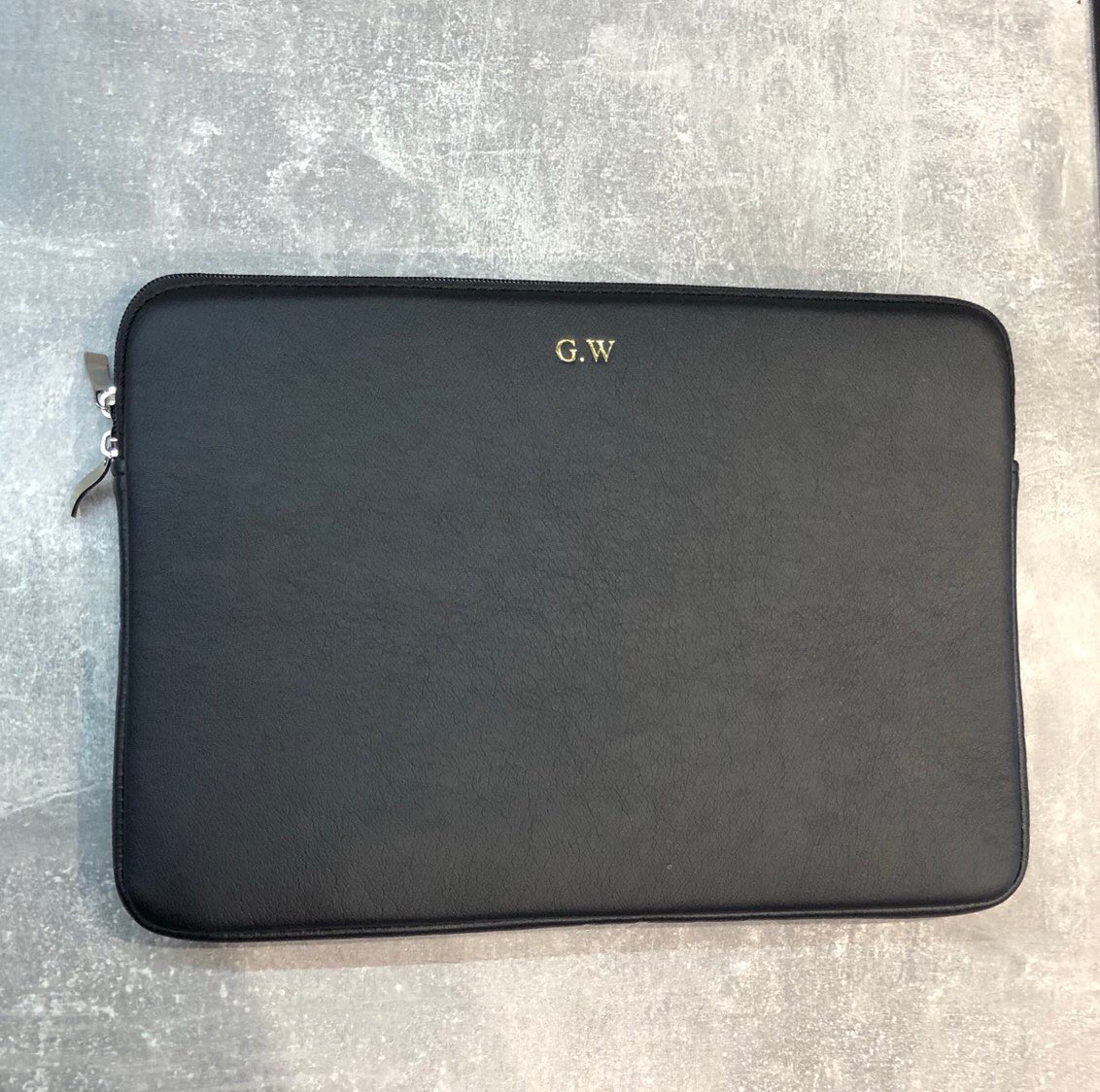 gold_wolfe's tweet photo. Excited to share the latest addition to my #etsy shop: Personalised laptop case 13-14 inch #case #13inches #laptopcase #monogram #initials #personalised #embossed #nameoncase https://t.co/FXJC7s2ckx https://t.co/xrAFbgG6DS