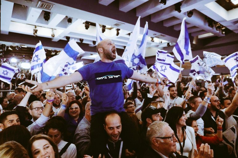 IBeitenu's tweet photo. Os dejamos algunas fotos de la celebración de ayer como motivo del ascenso de Yisrael Beitenu en el Knesset #SistemPol2URJC #IsraelNuestraCasa #YoCreo https://t.co/KDlaFEXpQE