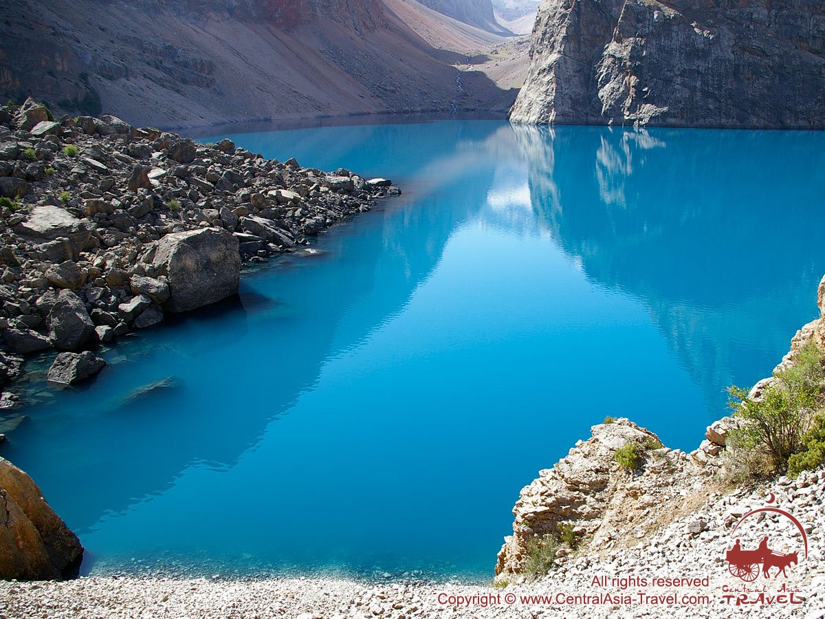 фанские озера таджикистан. фанские горы узбекистан. искандеркуль. фанские горы памир. самое красивое место в таджикистане.