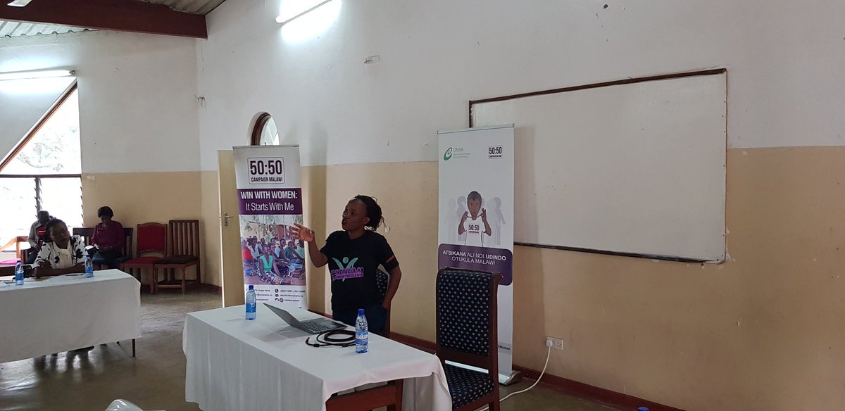 Viwemi3's tweet photo. Stakeholders in Blantyre keen on young women candidates excelling/increasing young women voices in upcoming elections.@OSISA @LusakoLM @Towiae9 @EdythK @suzgokhunga @HabibaRezwana #leteveryvotecount #votewithoutviolence #voteraniamayikutimalawiatukuke https://t.co/zuYKsrs9tX