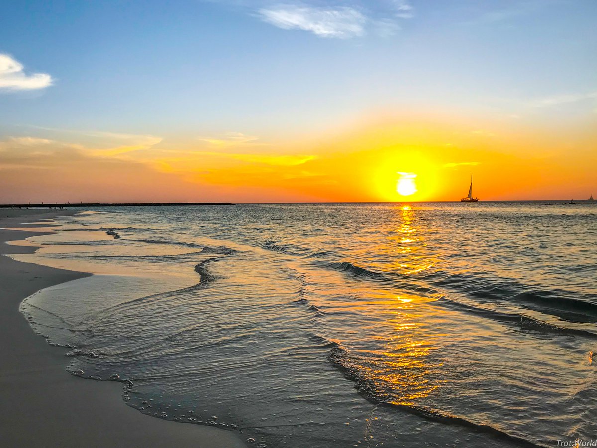 trotdotworld's tweet photo. And a few more island shots during this magic hour โ๏ธ Nothing like a walk on the #beach during the #sunset hour #trotwithus #SundaySunsets @always5star @RoarLoudTravel @Touchse @LiveaMemory @_sundaysunsets_ @aruba #travelphotography #shotoniphone @Apple #iPhonephotography #ttot https://t.co/QdkIZjLsWE