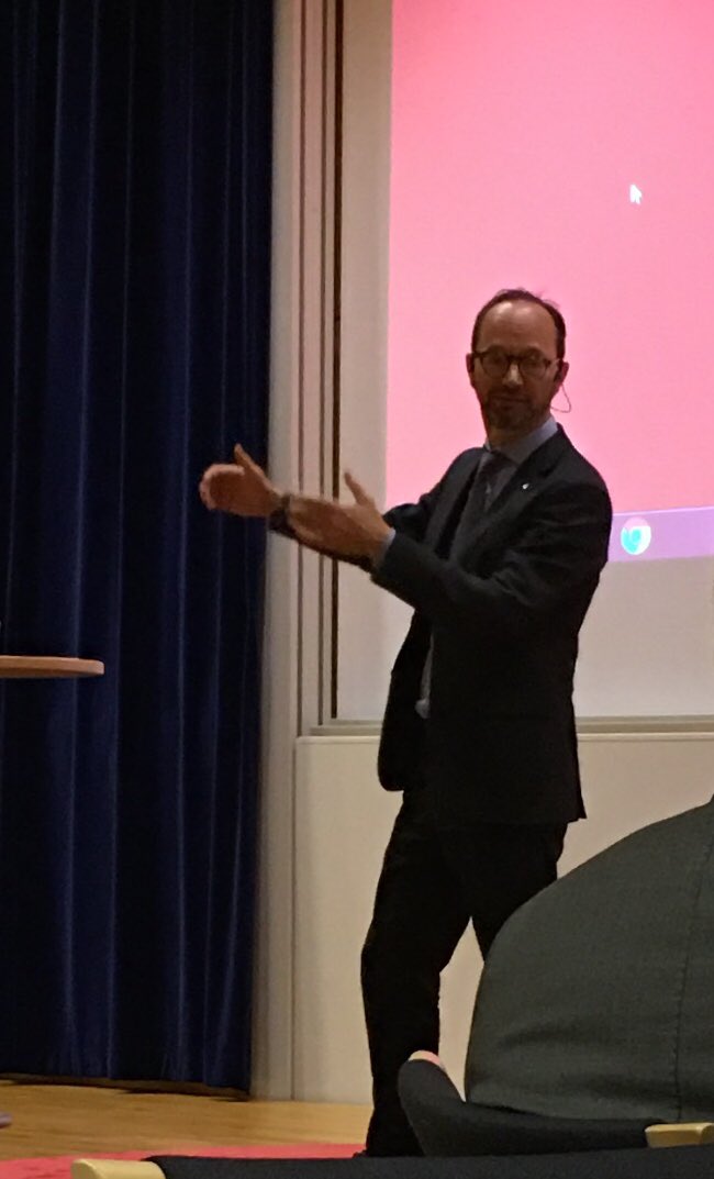 Allt fler vill åka tåg! Klimatutmaningen kräver  fossilfria transporter. Infrastrukturminister @TomasEneroth inleder Regiondagen 2019 och berättar om de planerade satsningarna på bl.a. järnväg.<a href="/regionjkpg/">Region Jönköpings län</a> <a href="/MiaFrisk/">Mia Frisk</a> <a href="/Lst_Jkpg_lan/">Länsstyrelsen i Jönköpings län</a> <a href="/AgnetaJansmyr/">Agneta Jansmyr</a> #höghastighetståg <a href="/HelenaJonsson4/">Helena Jonsson</a>