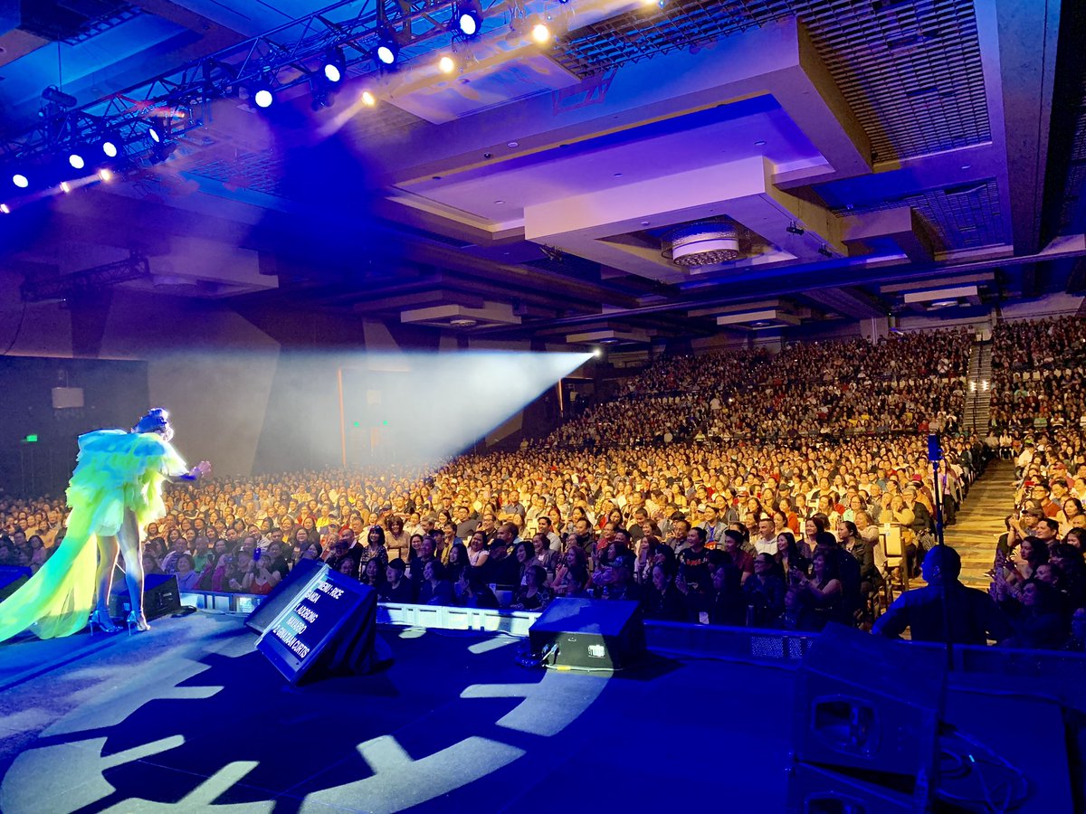 jinkyfab's tweet photo. Thank you Pechanga! SOLD OUT! #AngFantasticConcertNgVaklangTwoo https://t.co/oqvDSSGoMe