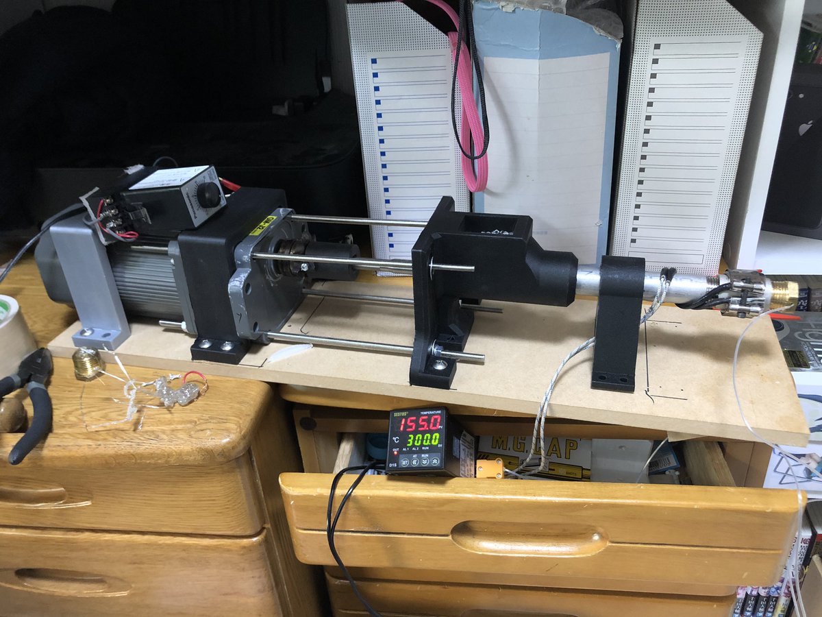 3dプリンター吉野 吉野からお知らせです フィラメント製造機自作しました 量産出来たら15万くらいで売る予定です