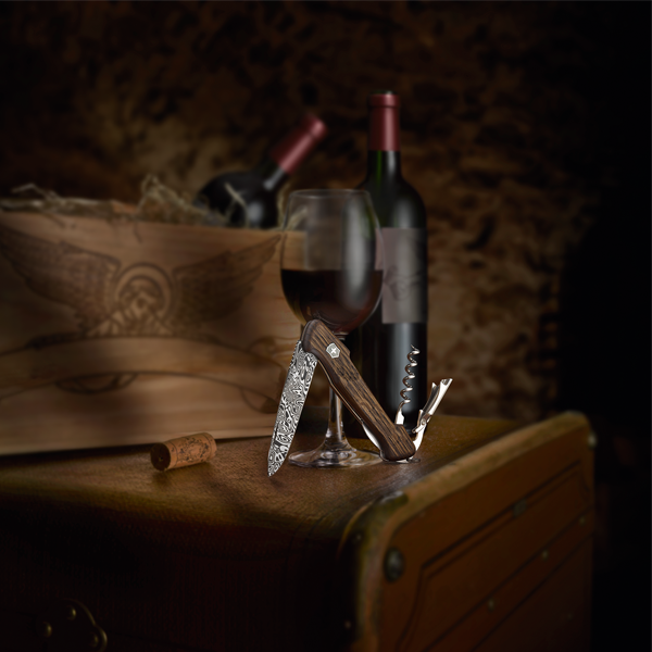 mastermarkbrand's tweet photo. Victorinox Wine Master Damast Limited Edition - https://t.co/07SnfU3Y0I
#lehdistötiedote #victorinox #swissarmy #knife #veitset #viini #wine #kesä https://t.co/2R6clebMbh
