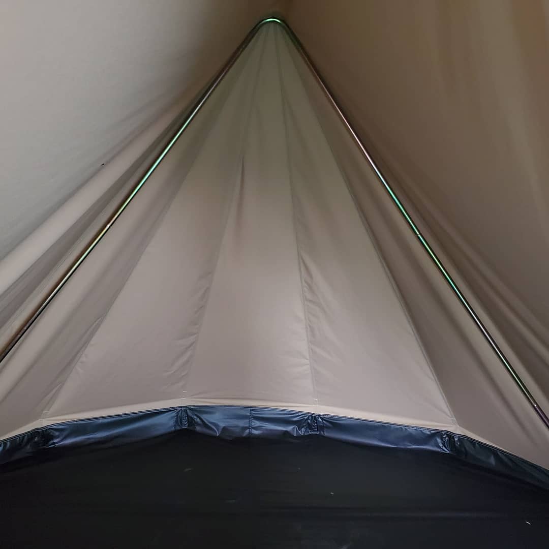 Mus79506420's tweet photo. Canvas camping tent, easy to carry.More breathable, waterproof and wear-resistant.Camping is a good choice. I like this tent very much.
——
— https://t.co/R6RFJjR5YU