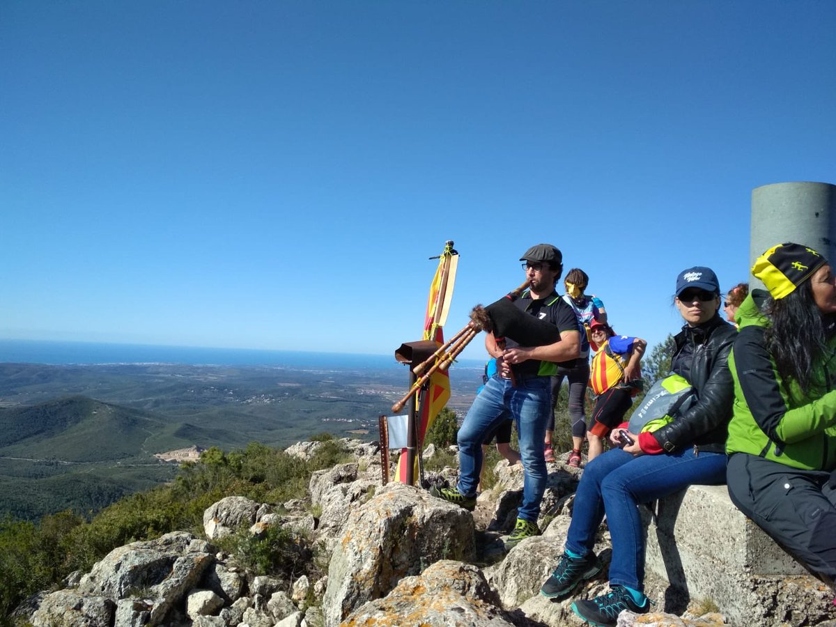 eBadellRoses's tweet photo. ⛰ Brutal experiència ⛰
#7cims https://t.co/zx9gfJ5kMx