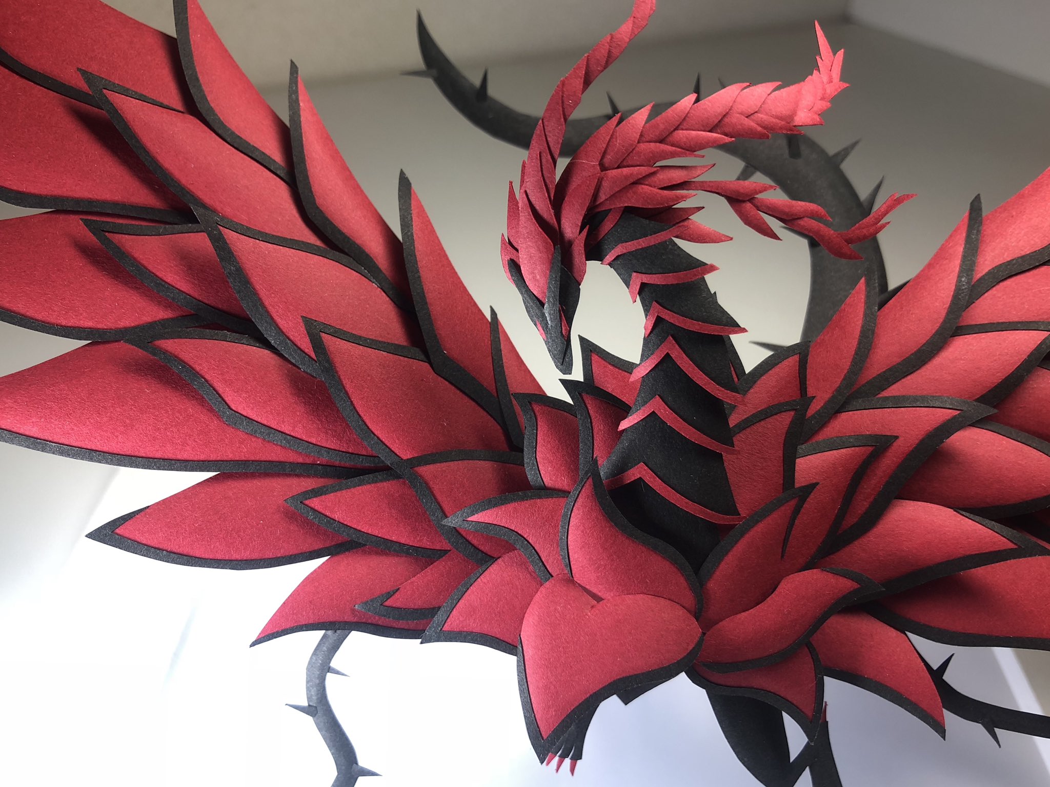 Yto 冷たい炎が世界の全てを包み込む 漆黒の花よ 開け シンクロ召喚 遊戯王5d Sより ブラック ローズ ドラゴン を立体化しました シャドーボックス 新作シャドーボックス 切り絵 遊戯王 T Co Huwaxmkx9a Twitter