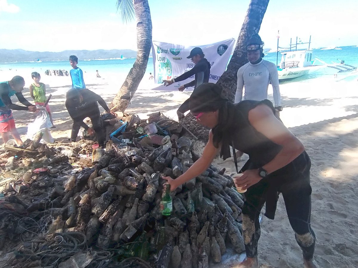 In collaboration with #BBASS (#Boracay #Business #Administration of #Scuba #Shops) and in support of the Love #Boracayfestival, I joined an early morning #underwater clean dive. The trash was then sorted for #recycling #environemental #reef #restoration
divescotty.com/underwater-blo…