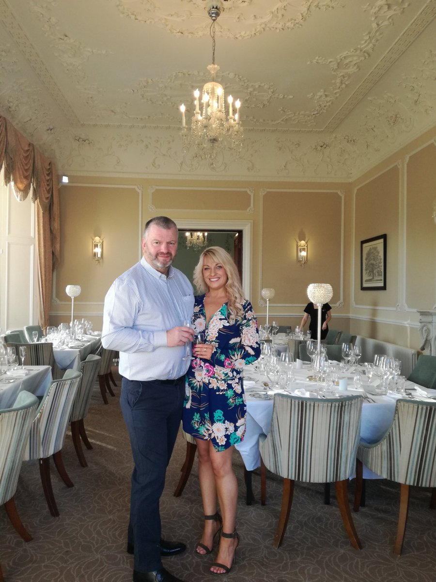 lkennedy665's tweet photo. Beautiful weekend in essex with family xxx ❤🍻🎁🎁🎁 https://t.co/TByuVIL1QK