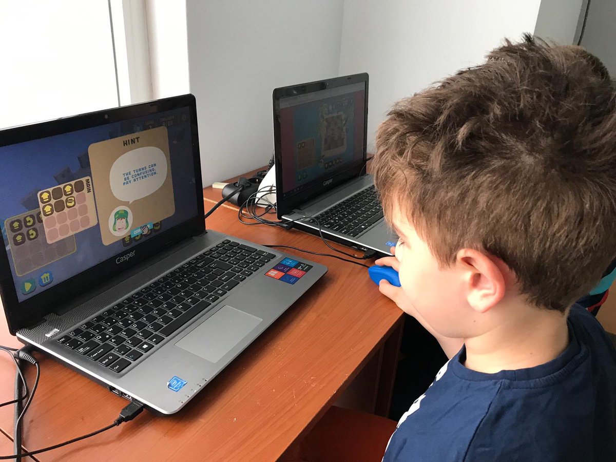 mucit_akademisi's tweet photo. Minik mucitlerimiz ile kodlama çalışmalarımız. #mucitakademisi #maker #robomer #robotik #kodlama #tasarım #elektronik #otomasyon #coding #code #sakarya #sorudeğilsorunçözençocuklar #adapazarı #erenler #serdivan #stem #steam #science #technology #engineering #mathematics https://t.co/bhQHIilG0a