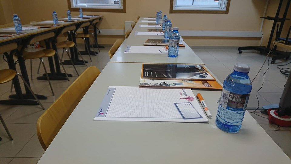 df_server's tweet photo. Estamos a punto de empezar las formaciones en la cámara de comercio de Vigo!
#dfserver #formacion #sotronic #camaradecomerciovigo #greencompany #tecnologia https://t.co/h45cMWXjzm