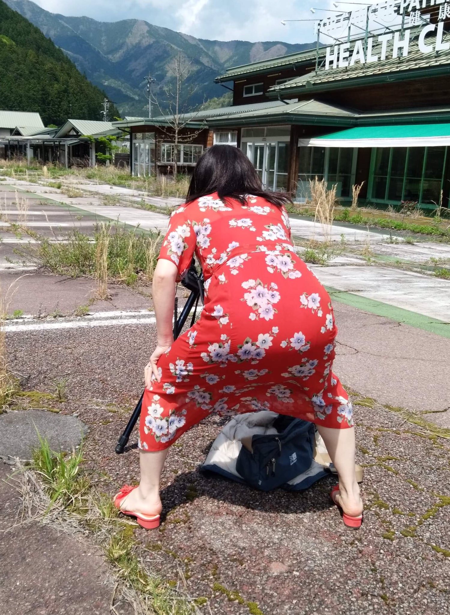 熟女デカ尻画像  / X