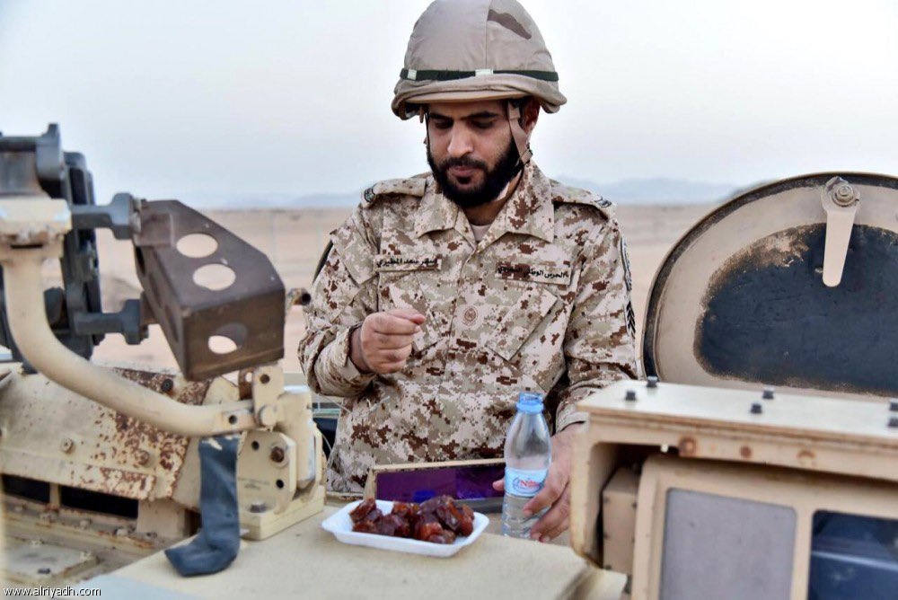 f_alabdulkarim's tweet photo. اللهم إن في حدنا الجنوبي رجال صدقوا ما عاهدوا الله عليه فاكتب لهم النصر والثبات. 
 #١رمضان https://t.co/pwFNlavDC0